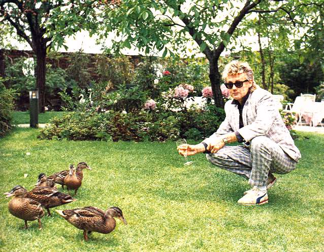 Roger greeting some Duckies