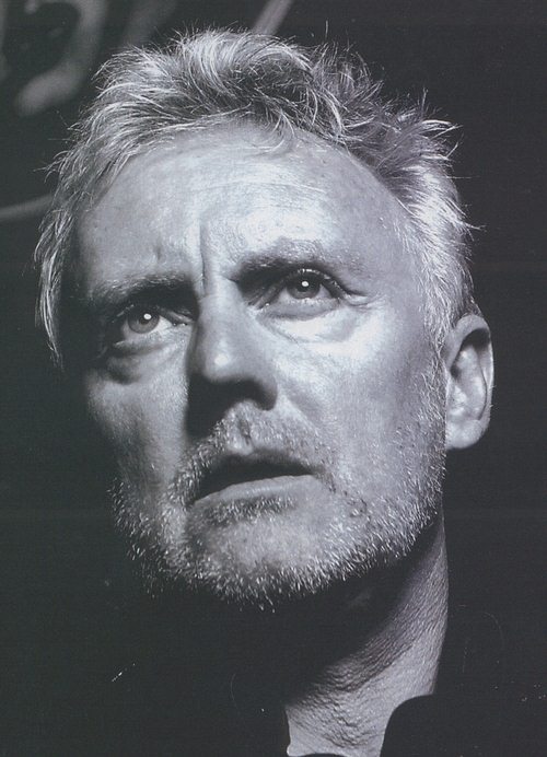 A nice close-up of an older Roger