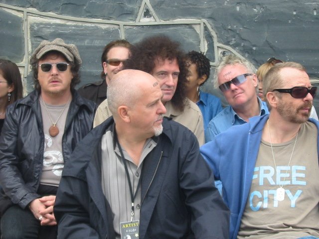 HELLO ROGER !! (CAPE TOWN 2003)