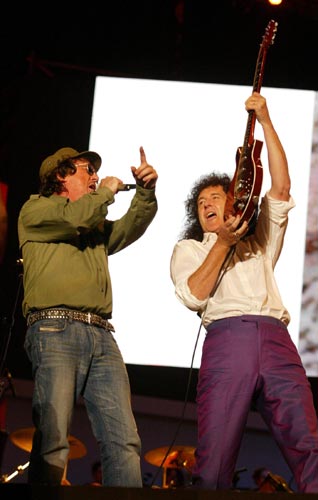 Queen at Pavarotti & Friends Gig