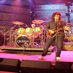 Brian and Roger @ HOF concert