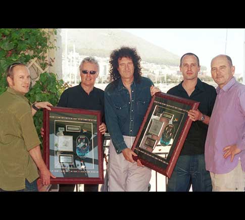 Queen - March'03 (2)